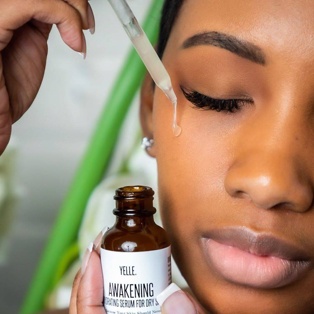 4 Reasons You Need A Face Serum