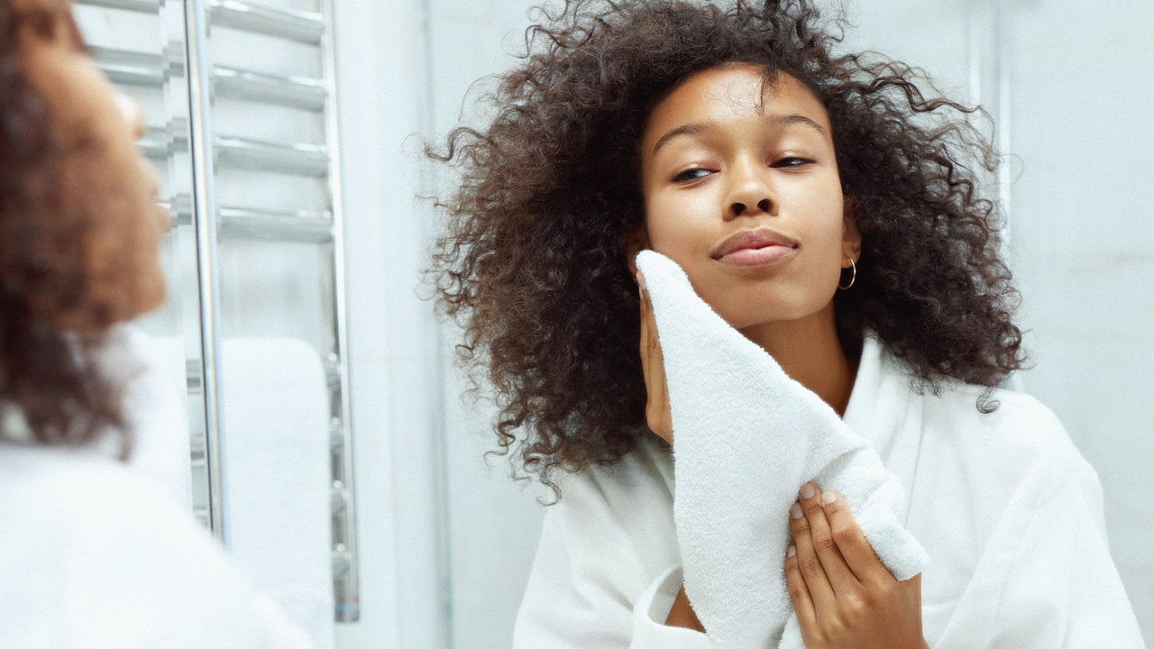 4 Reasons You Should DITCH Your Old Washcloth